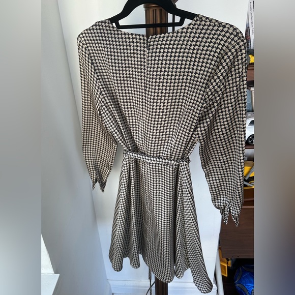 SOLD! NWT Banana Republic Printed Midi Dress Elephants Size 4 or Small - Picture 6 of 16